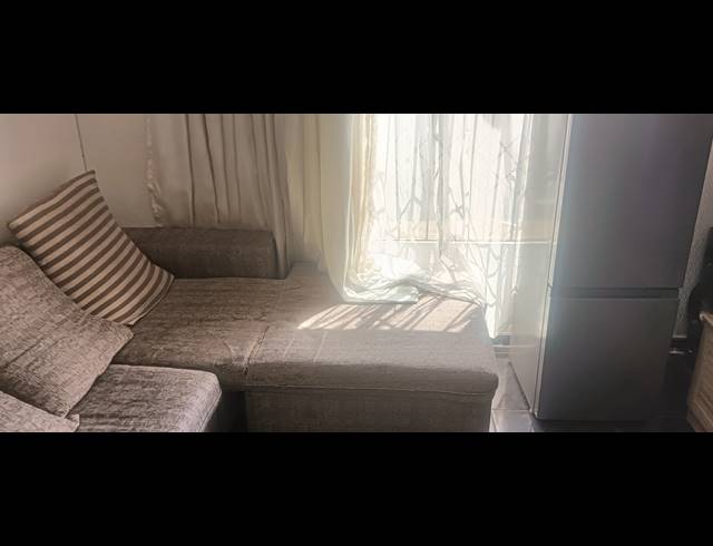 3 BEDROOM FREEHOLD FOR SALE IN WINDMILL PARK